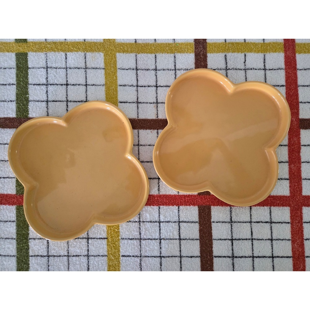 IKEA Yellow Clover Shaped Ceramic Plates Set of 2 204.194.88 Mustard Small Trays